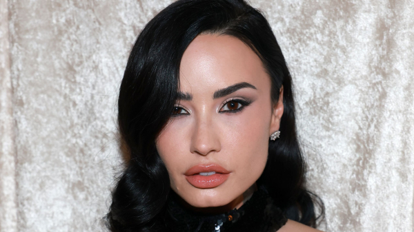 Demi Lovato’s Mauve Cat-Eye Nails Look Like Liquid Velvet—Watch the Video